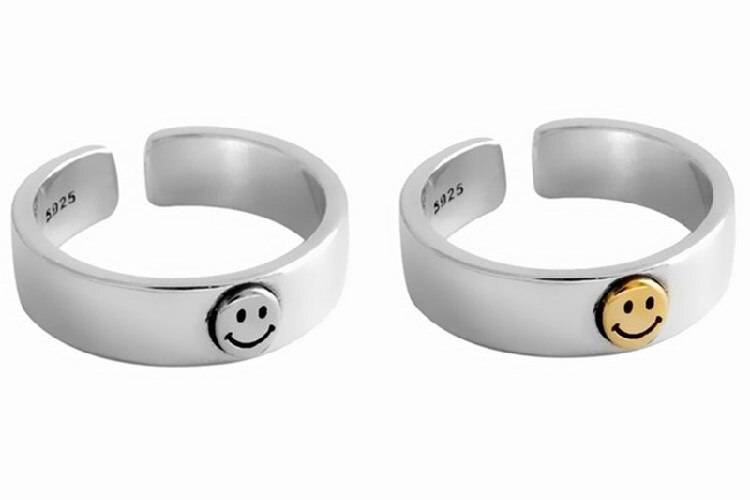 Smiley Face Ring Jewellery & Watches Rings