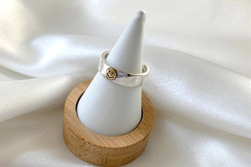 Smiley Face Ring Jewellery & Watches Rings